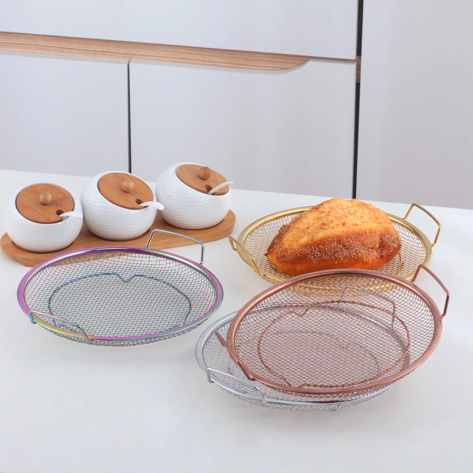 Kitchen Accessories Tools Multi-functional Round Stainless Steel Wash Fruit Flour Vegetable Storage Basket with Handle