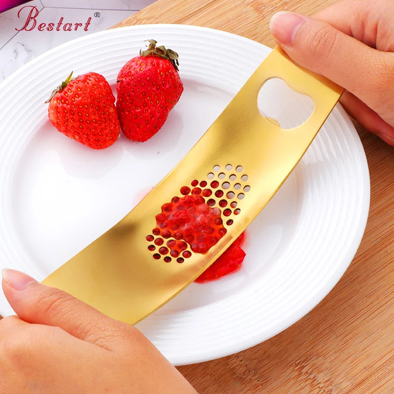 OEM/ODM Trending Manual Crusher Kitchen Accessories Tool Garlic Peeler Brush Stainless Steel Garlic Press