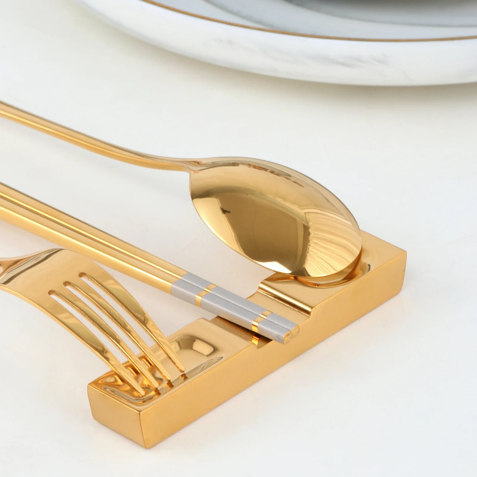 New Design Table Decoration Accessories Reusable Stainless Steel Chopsticks Rest Holder