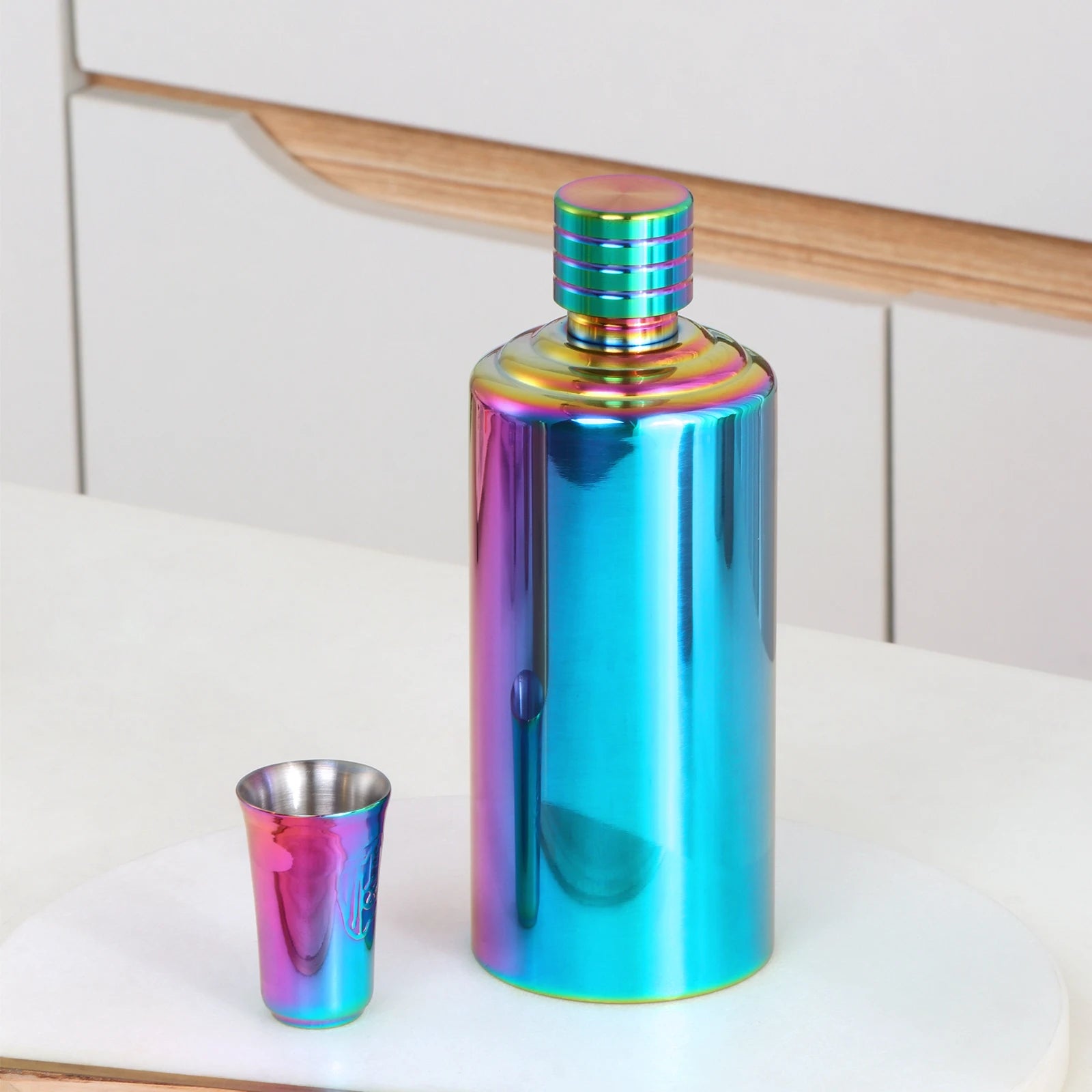 Factory Stainless Steel Wine Bottles Double Walled Insulated Beer Growler Camping Bottle with Magnet Lid